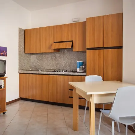 Lory 8 Apartment